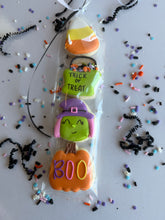 Load image into Gallery viewer, Trick or Treat  mini sleeve